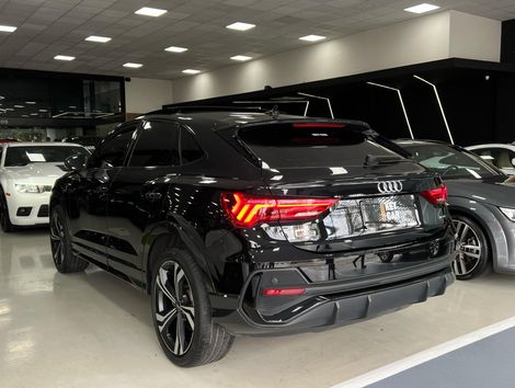 Audi Q3 SPB Perf. Black 2.0 TFSI Tipt. Quat.