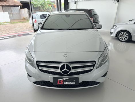 Mercedes Classe A 200 1.6 TB 16V Urban 156cv Aut.