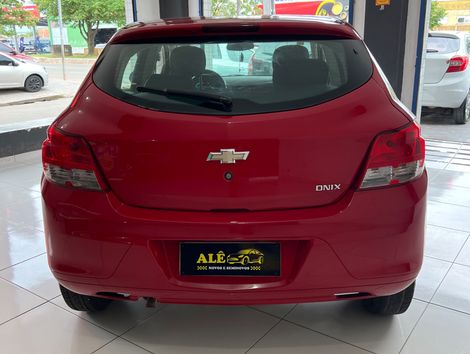 Chevrolet ONIX HATCH LS 1.0 8V FlexPower 5p Mec.