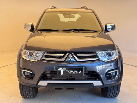 Mitsubishi Pajero HPE 3.2 4x4 T.I. Dies. 5p Aut.