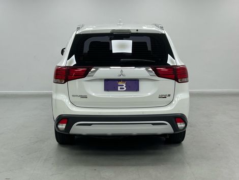 Mitsubishi OUTLANDER HPE-S 2.2 Diesel 4x4 Aut.