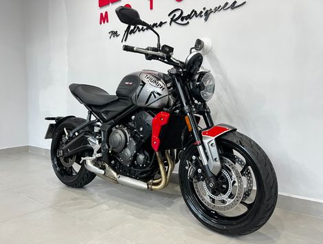 TRIUMPH TRIDENT 660