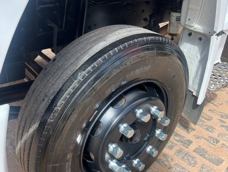 MERCEDES-BENZ L-1620 3-Eixos 2p (diesel)