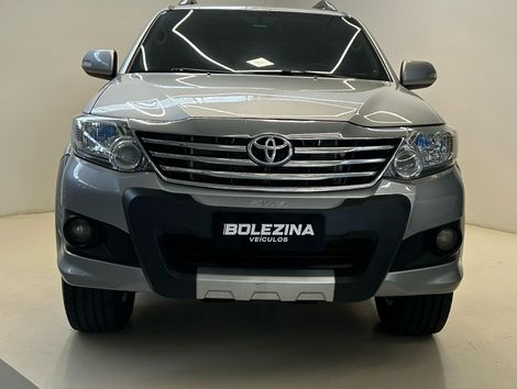 Toyota Hilux SW4 SR 4x2 2.7/ 2.7 Flex 16V Aut.