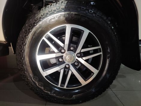 Toyota Hilux CD SRV 4x4 2.8 TDI Diesel Aut.