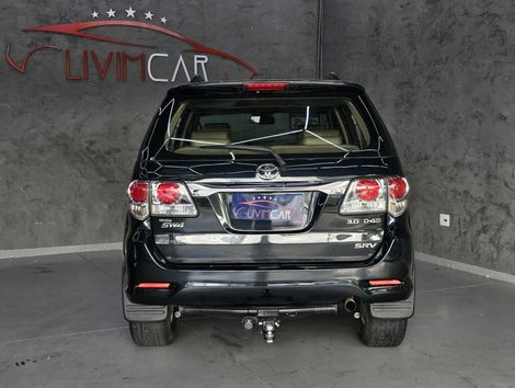 Toyota 3.0 SRV 4X4 7 LUGARES 16V TURBO INTERCOOLER DIESEL 4P AUTOMÁTICO