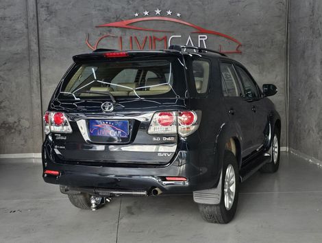 Toyota 3.0 SRV 4X4 7 LUGARES 16V TURBO INTERCOOLER DIESEL 4P AUTOMÁTICO