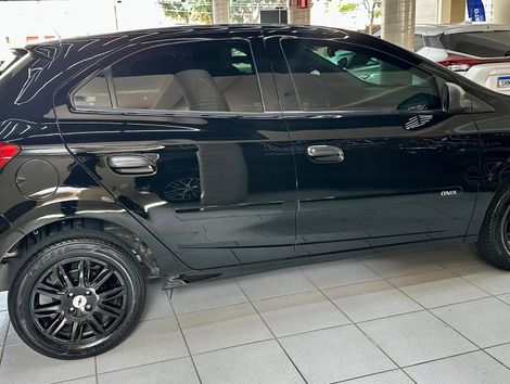 Chevrolet ONIX HATCH LS 1.0 8V FlexPower 5p Mec.