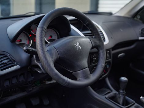 Peugeot 207 XR 1.4 Flex 8V 5p