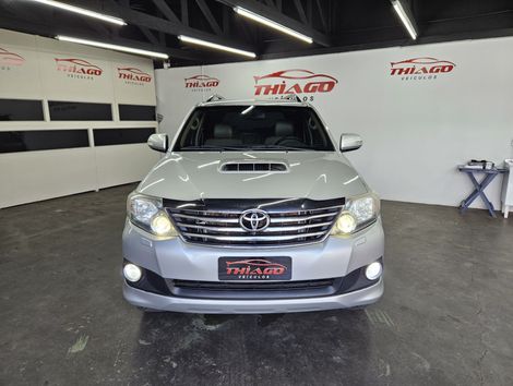 Toyota Hilux SW4 SRV D4-D 4x4 3.0 TDI Dies. Aut