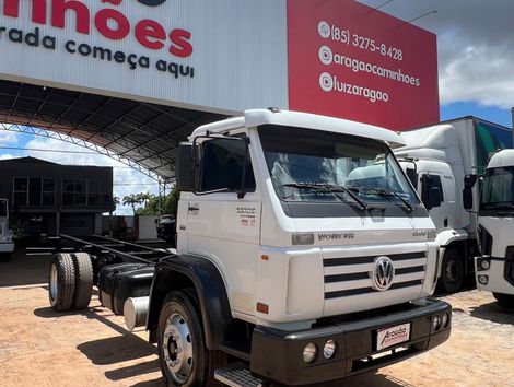 VOLKSWAGEN 13-190 E Worker 2p (diesel)(E5)