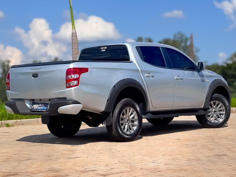 Mitsubishi L200 Triton Sport GLS 2.4 CD Diesel Mec.
