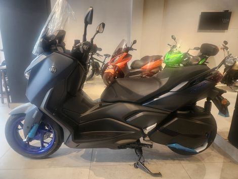  XMAX 250 CONNECT 