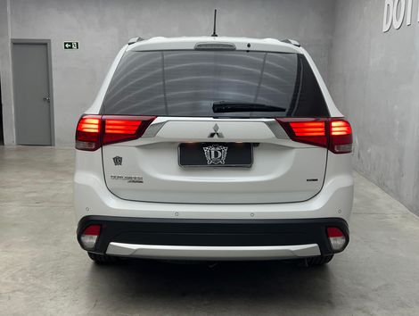 Mitsubishi OUTLANDER 2.2 165cv Diesel Aut.