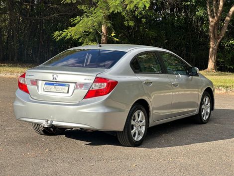 Honda Civic Sedan EXS 1.8/1.8 Flex 16V Aut. 4p