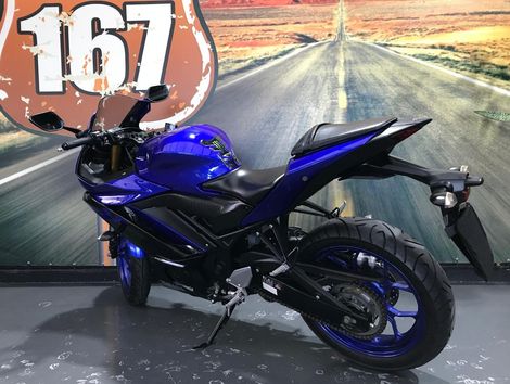 YAMAHA YZF R-3 321/ABS