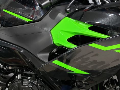KAWASAKI NINJA 400