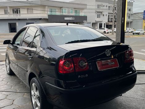 VolksWagen Polo Sedan 1.6 Mi Total Flex 8V 4p