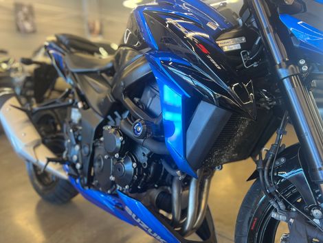 SUZUKI GSX-S 750