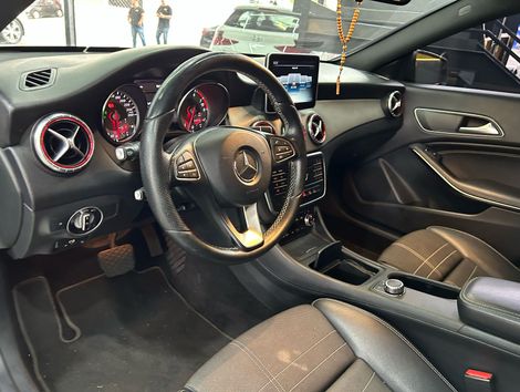 Mercedes CLA-200 Vision 1.6 TB 16V Flex Aut.