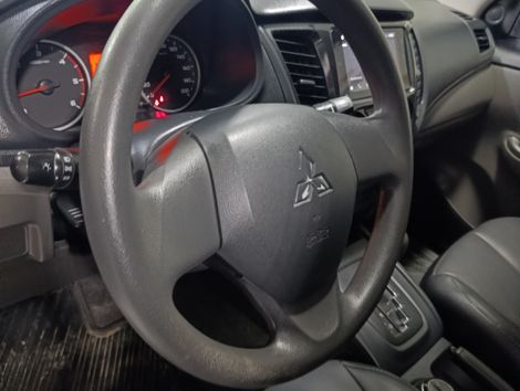 Mitsubishi L200 Tri. Outdo. GLS 2.4 CD 4x4 Die. Aut