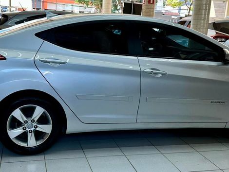 Hyundai Elantra GLS 2.0 16V Flex Aut.