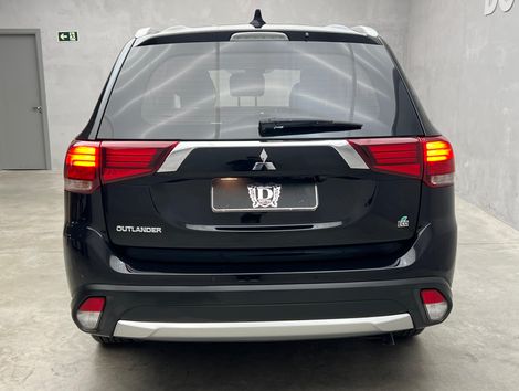Mitsubishi OUTLANDER 2.0 16V 160cv Aut.