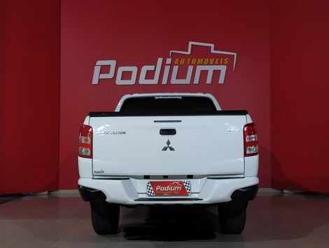 Mitsubishi L200 Tri. Outd. GLX 2.4 CD 4x4 Die. Mec.