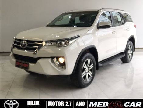Toyota Hilux SW4 SR 4x2 2.7/ 2.7 Flex 16V Aut.