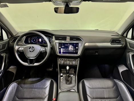 VolksWagen TIGUAN Allspac Comf 250 TSI 1.4 Flex