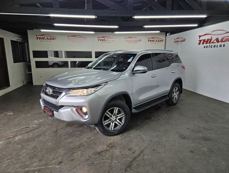 Toyota Hilux SW4 SRV 4x2 2.7 Flex 16V Aut.