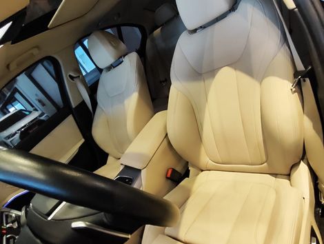 BMW 330i Sport 2.0 TB 16V 4p