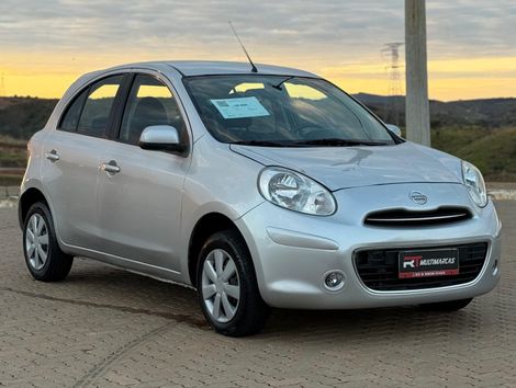 Nissan March 1.0 16V S (Flex)