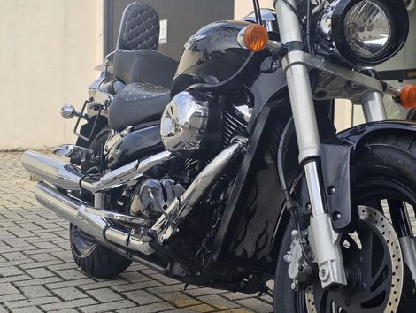 SUZUKI M800