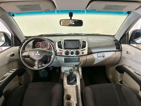 Mitsubishi L200 Triton HLS 2.4 Flex 16V CD Mec.