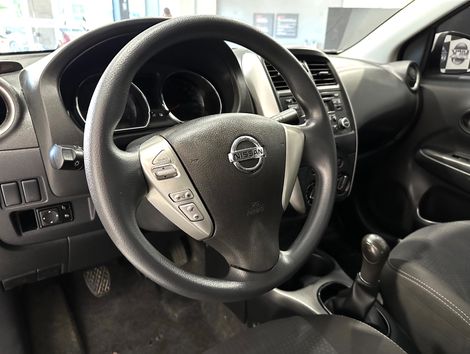 Nissan VERSA SV 1.6 16V FlexStart 4p Mec.