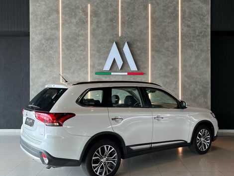 Mitsubishi OUTLANDER 2.2 165cv Diesel Aut.
