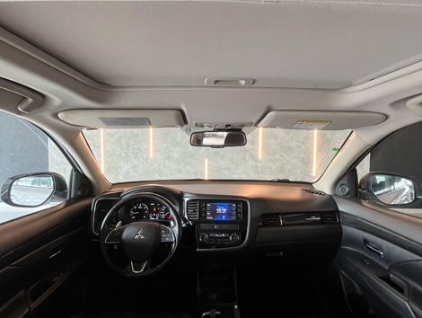 Mitsubishi OUTLANDER 2.2 165cv Diesel Aut.