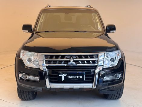 Mitsubishi Pajero HPE 3.2 4x4 T.I. Dies. 5p Aut.