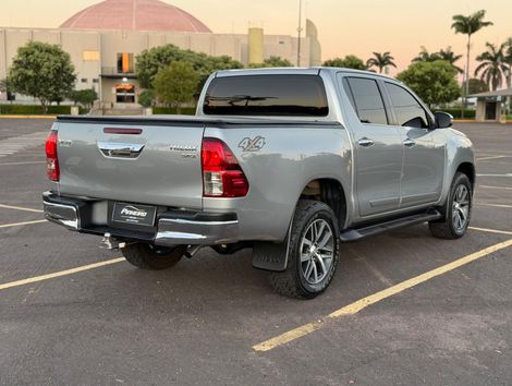 Toyota Hilux CD SRX 4x4 2.8 TDI 16V Diesel Aut.