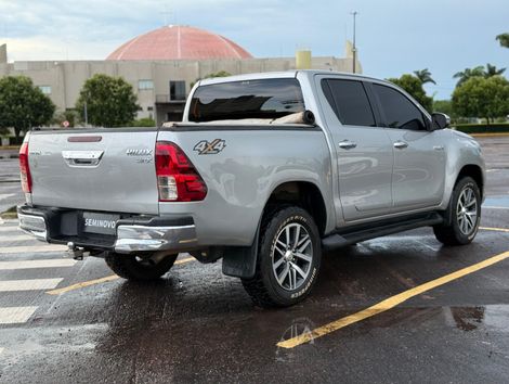 Toyota Hilux CD SRX 4x4 2.8 TDI 16V Diesel Aut.