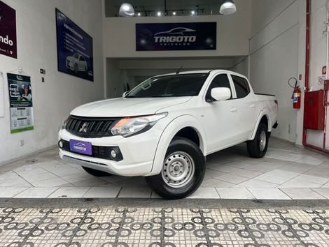 Mitsubishi L200 Tri. Outd. GLX 2.4 CD 4x4 Die. Mec.