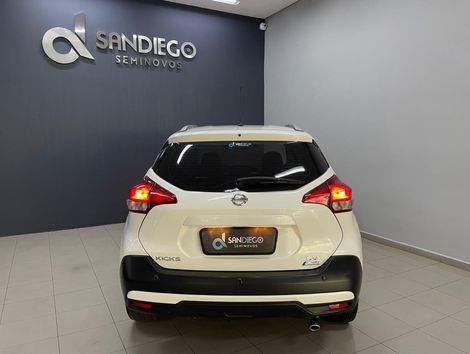 Nissan KICKS SV 1.6 16V FlexStar 5p Aut.