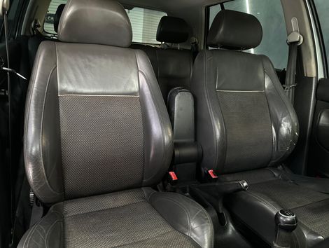 VolksWagen Golf 1.6 Mi Total Flex 8V 4p