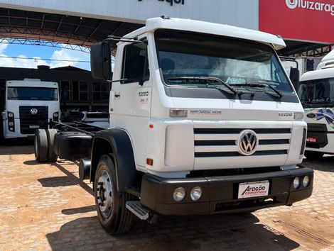 VOLKSWAGEN 13-190 E Worker 2p (diesel)(E5)