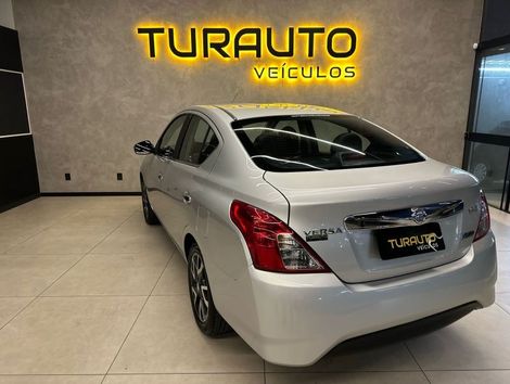 Nissan VERSA SL 1.6 16V FlexStart 4p Aut.