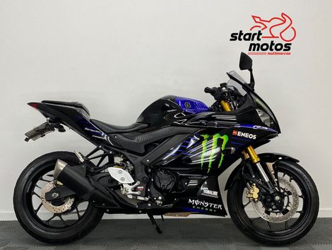 YAMAHA YZF R-3 321/ABS