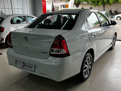 Toyota ETIOS PLATINUM Sed. 1.5 Flex 16V 4p Aut.