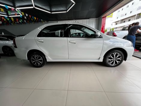 Toyota ETIOS PLATINUM Sed. 1.5 Flex 16V 4p Aut.