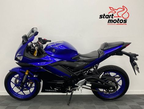 YAMAHA YZF R-3 321/ABS
